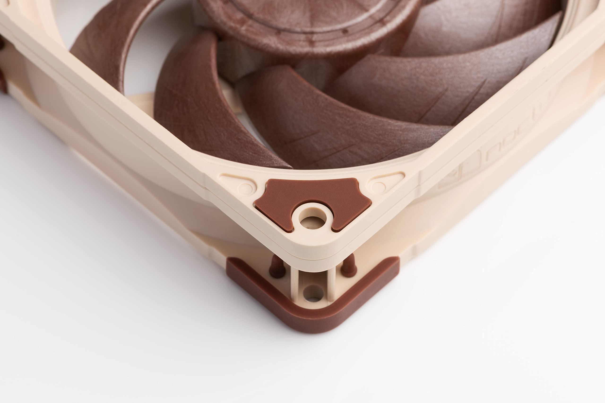 noctua-na-is1-12-sx2-5mm-abstandhalter-f-r-120mm-l-fter-2er-pack image 4