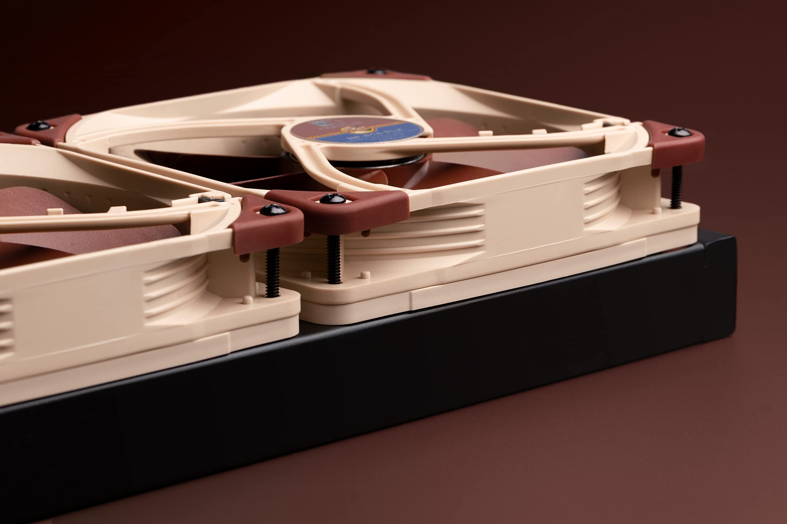 noctua-na-is1-14-sx2-abstandhalter-f-r-140mm-l-fter-2er-pack image 5