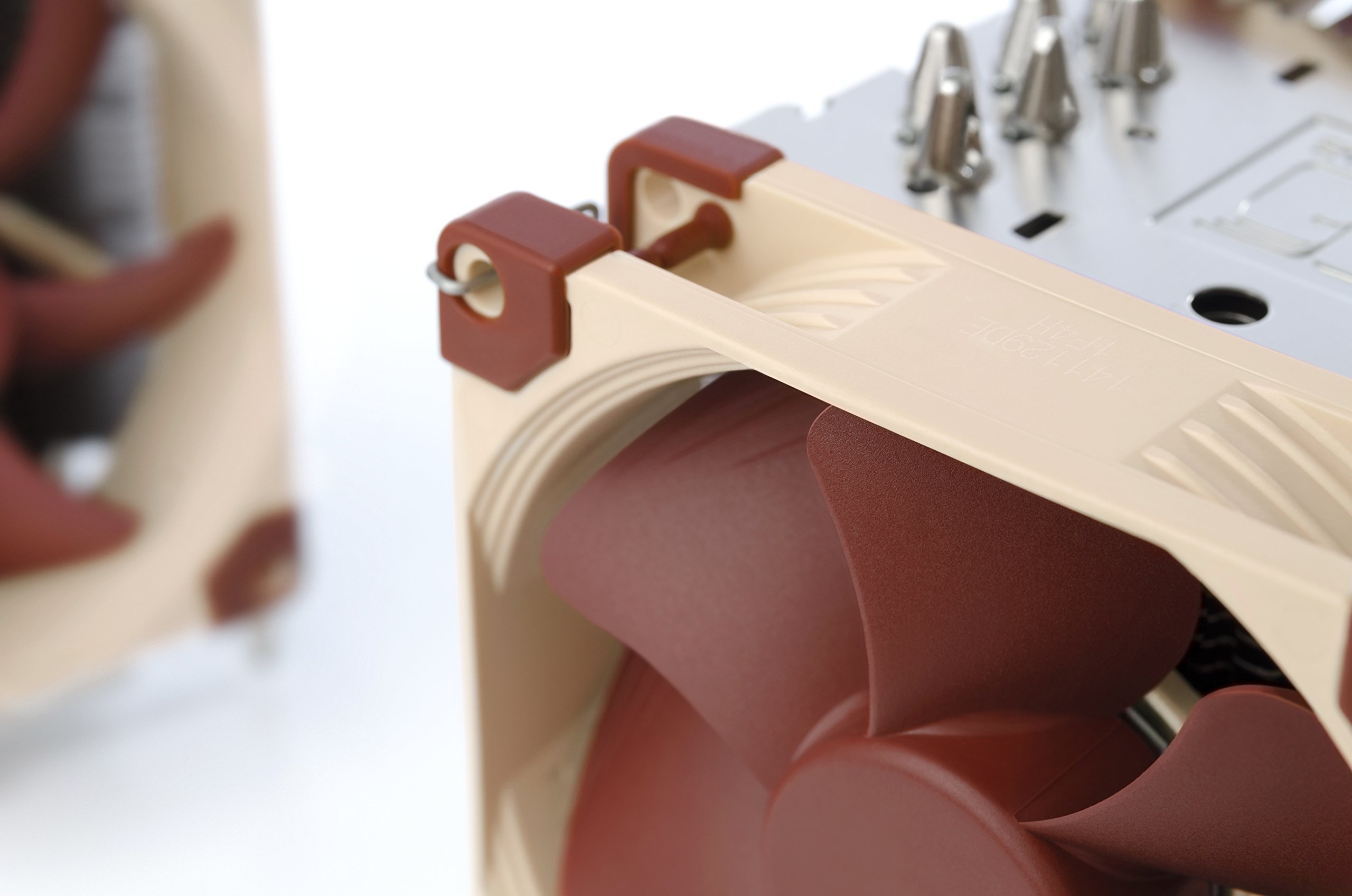 noctua-nh-u9-tr4-sp3-server-workstation-cpu-k-hler-f-r-amd-strx4-tr4-sp3 image 6