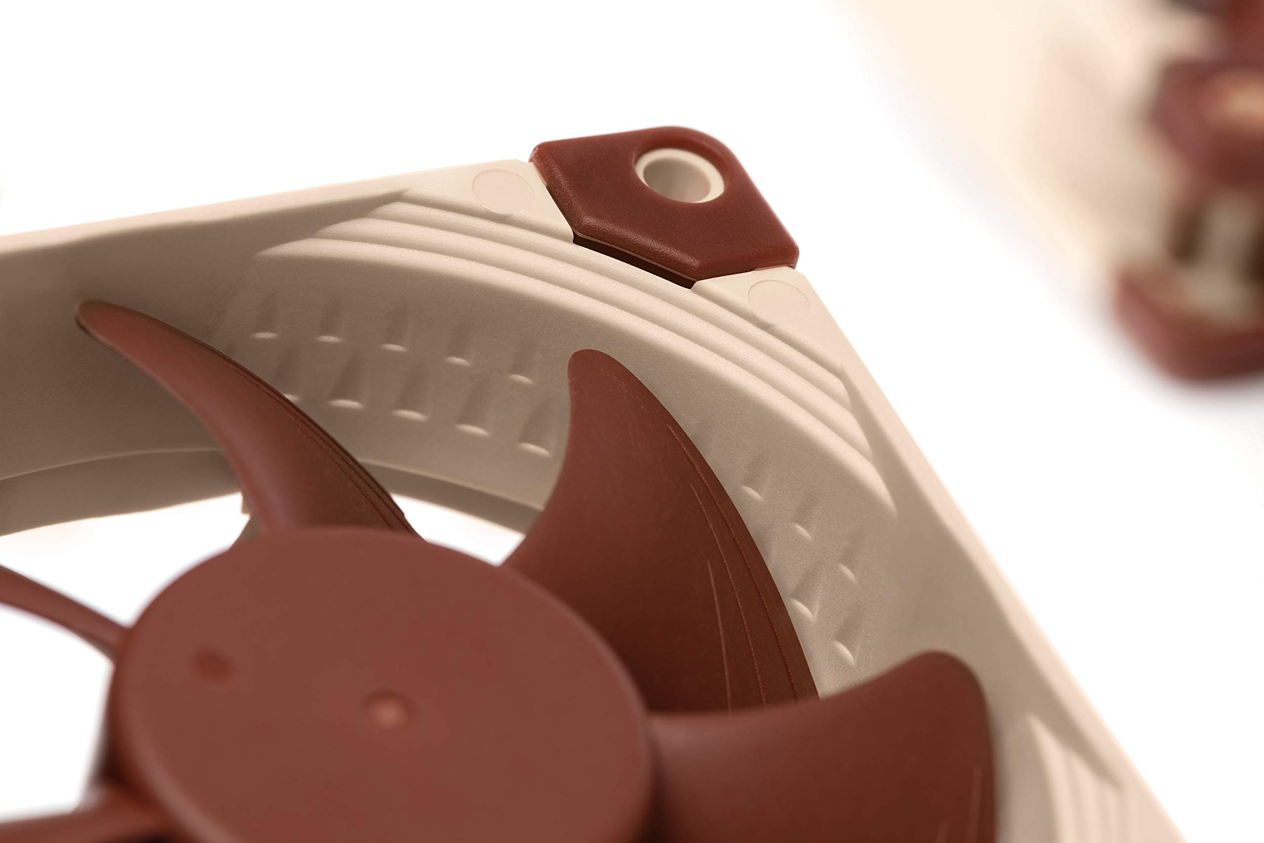 noctua-nf-a8-uln-80mm-l-fter-fl-sterleiser-premium-l-fter-mit-1400-1100-rpm-max- image 6