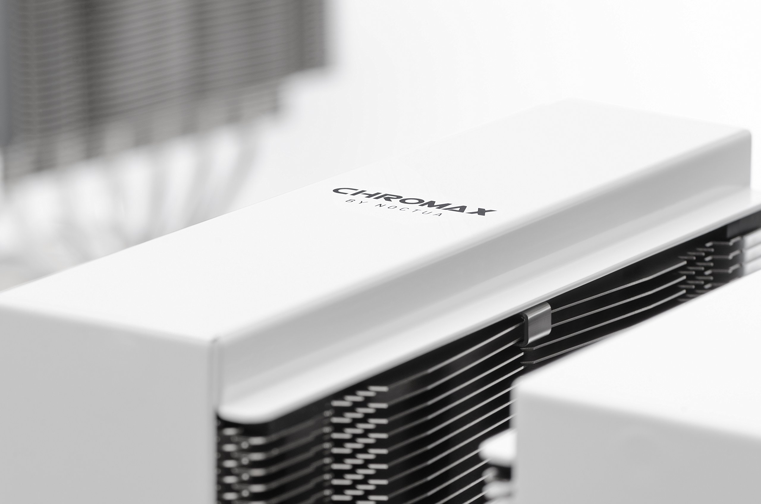 noctua-na-hc4-chromax-white-sthetische-k-hler-abdeckung-f-r-nh-d15-s-wei image 4